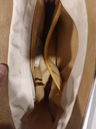 Bolso bandolera Abbacino camel y beige