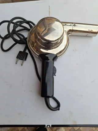 Secador de pelo vintage AEG cromado