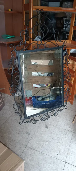 Espejo de forja negro