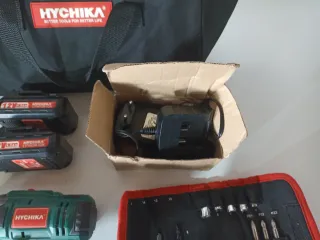 Taladro Hychika 12V con accesorios