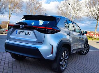 Toyota Yaris Cross 120h Hibrido sólo 8.000km!!!