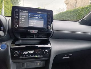 Toyota Yaris Cross 120h Hibrido sólo 8.000km!!!