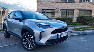 Toyota Yaris Cross 120h Hibrido sólo 8.000km!!!