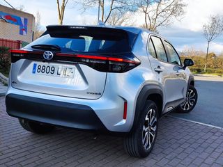 Toyota Yaris Cross 120h Hibrido sólo 8.000km!!!