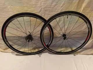 Ruedas Shimano road Racing WH-R500 Vredestein 10v