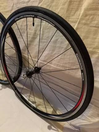 Ruedas Shimano road Racing WH-R500 Vredestein 10v