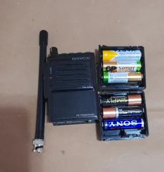 Radio Portatile VHF Kenwood Nera