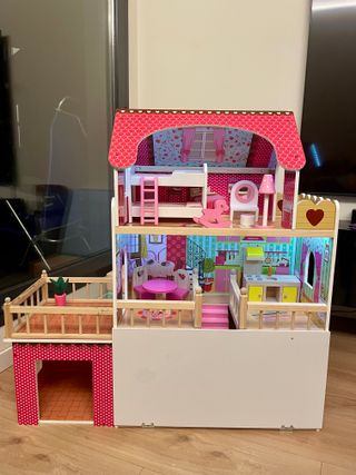 Casa de muñecas de madera con luces LED