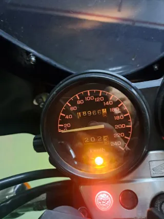 Honda CB750 Seven Fifty Plata del 97