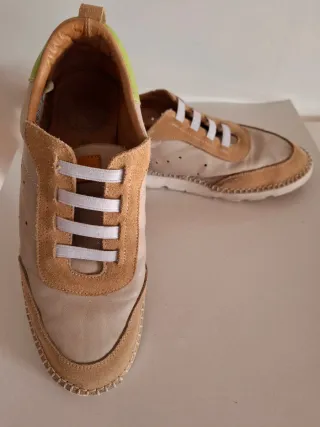 Zapatillas 100% piel, peso pluma