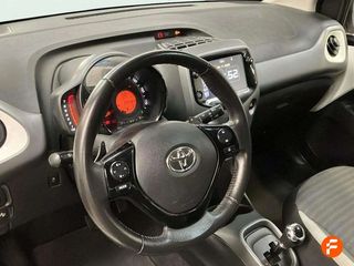 Toyota Aygo 1.0 70 x-play