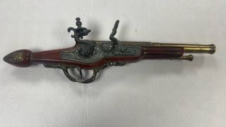Pistola decorativa antigua
