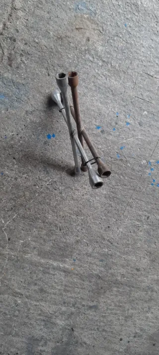 Llave de cruz para ruedas