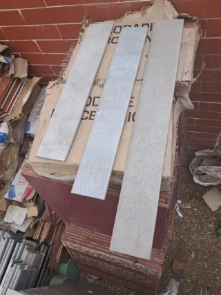 Lote rodapié, cenefas muchos metros