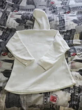 Sudadera con capucha blanca 'LOVE'