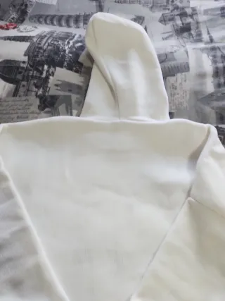 Sudadera con capucha blanca 'LOVE'