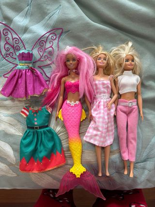 Lote de 3 Barbies y accesorios