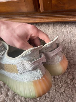 Adidas Yeezy Boost 350 V2 Hyperspace