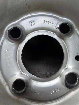 Llanta de acero R15 para Clio 3