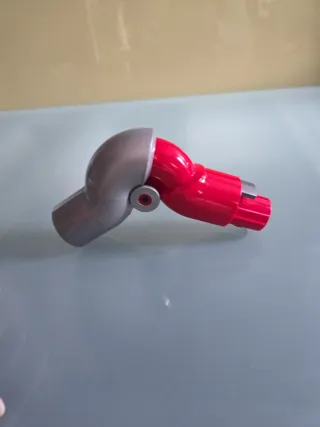 dyson Gen5detect limpieza bajo muebles