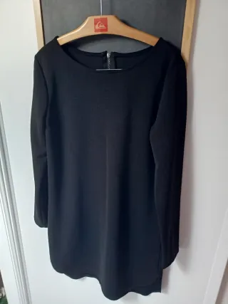 Vestido negro manga larga