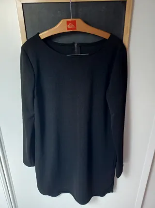 Vestido negro manga larga