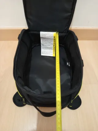 Bolsa negra sobredepósito Givi imantada, 26 litros