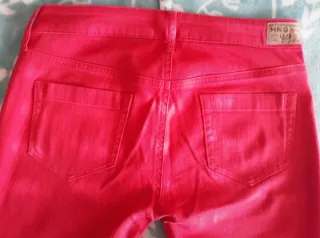 Pantalon Rojo de Mango
