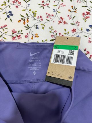 Conjunto Deportivo Nike Mujer Morado