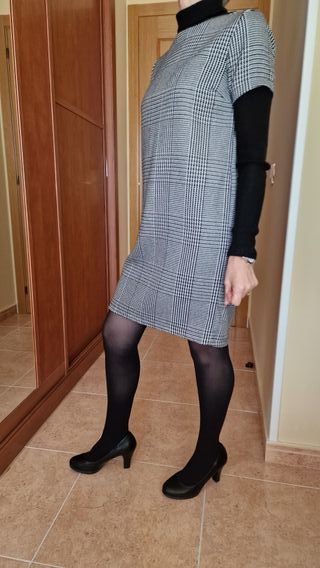 Vestido tipo pichi de cuadros príncipe de Gales