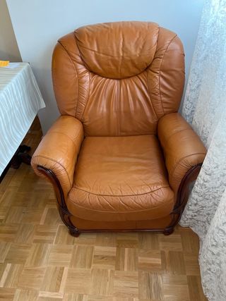 Divano e 2 poltrone in pelle