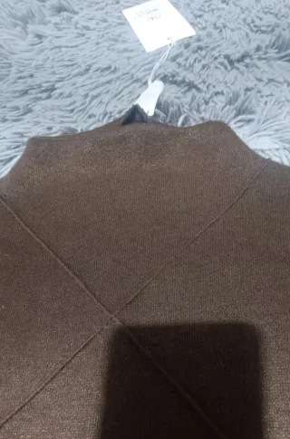 Jersey cuello alto talla única marrón