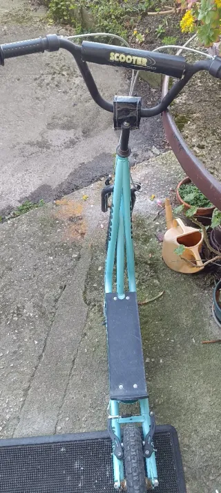 Patín scooter azul para adulto