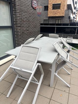 Mesa de jardín Naterial gris