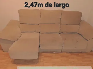 Sofa de 3 plazas con asientos deslizantes y 2 puf