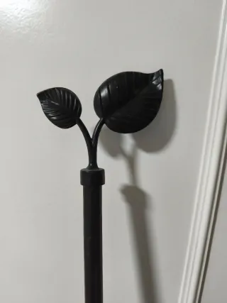 Barra Cortina Metal Hojas Negra