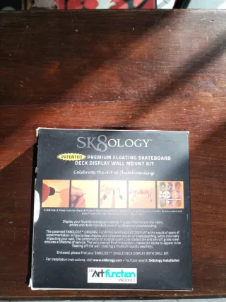 SK8OLOGY Mensola per Skateboard