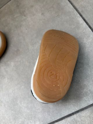 Zapatillas Baby Free niño/a blancas y negras