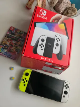 Nintendo Switch OLED Blanca y Amarilla