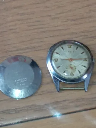 Reloj mecánico antiguo