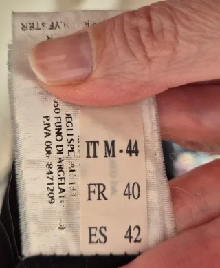 Abito floreale nero manica lunga