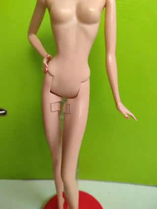 Cuerpo Barbie Collector Signature Suim Noh