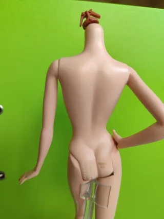 Cuerpo Barbie Collector Signature Suim Noh