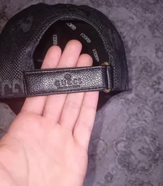 Cappello Gucci nero monogram