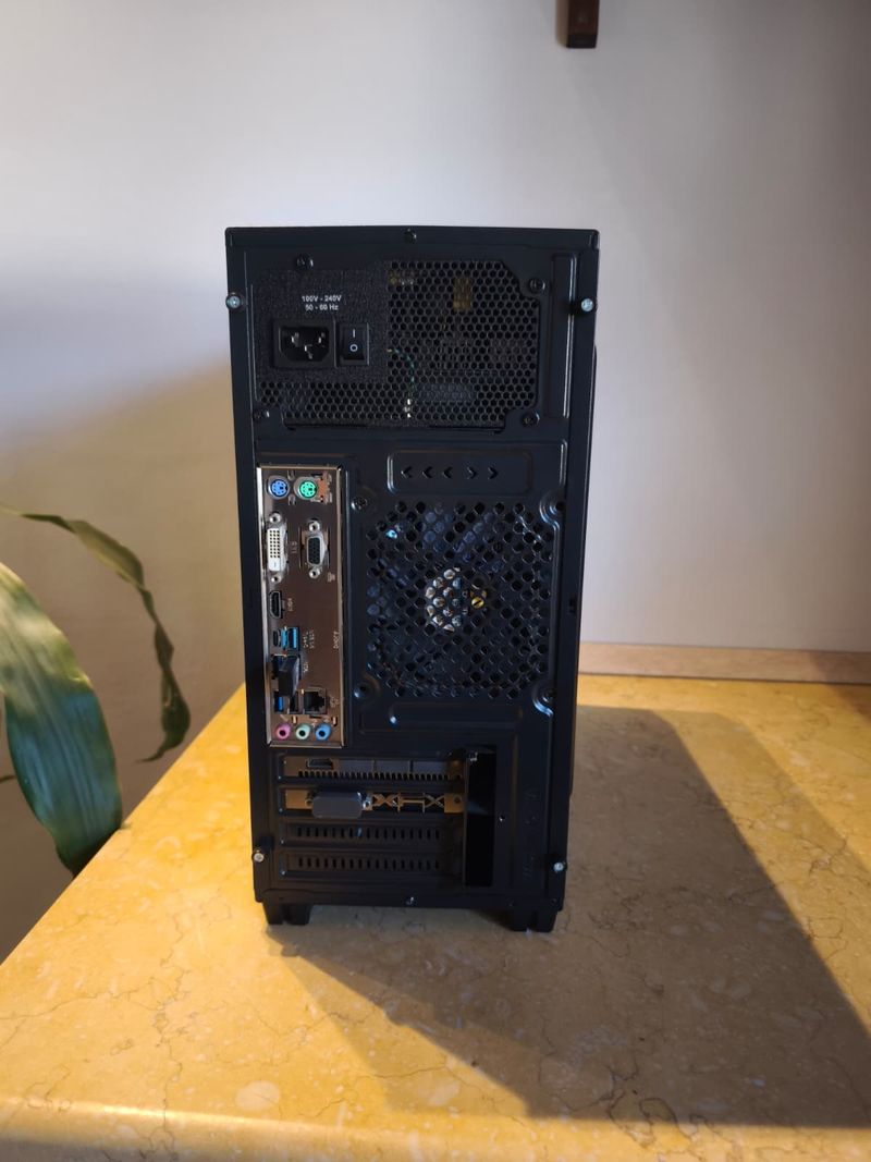 PC de escritorio i7-8700K RX580 16GB RAM SSD Negro afbeelding 3