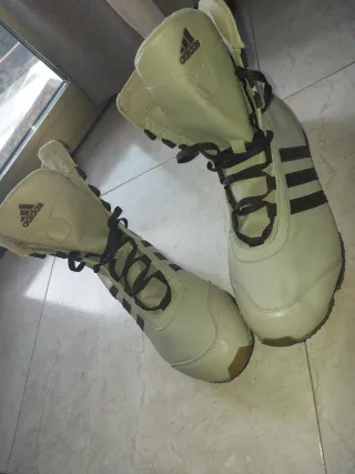 Botas Adidas Beige/Marrón Talla X