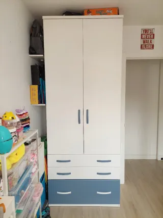 Armario juvenil madera blanco.