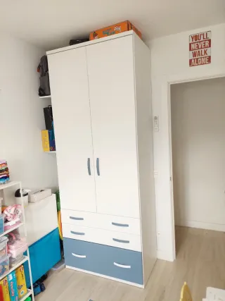 Armario juvenil madera blanco.