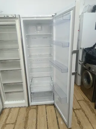 Nevera Siemens y Congelador Beko garantía transpor