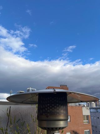 Estufa exterior negra